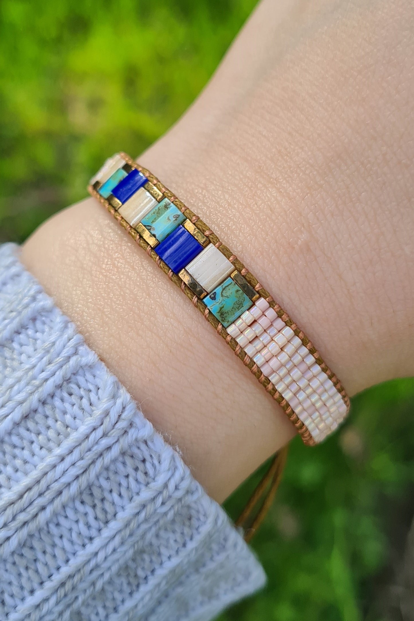 Miyukiglasperlen-Armband Elegant pearl coloured blue