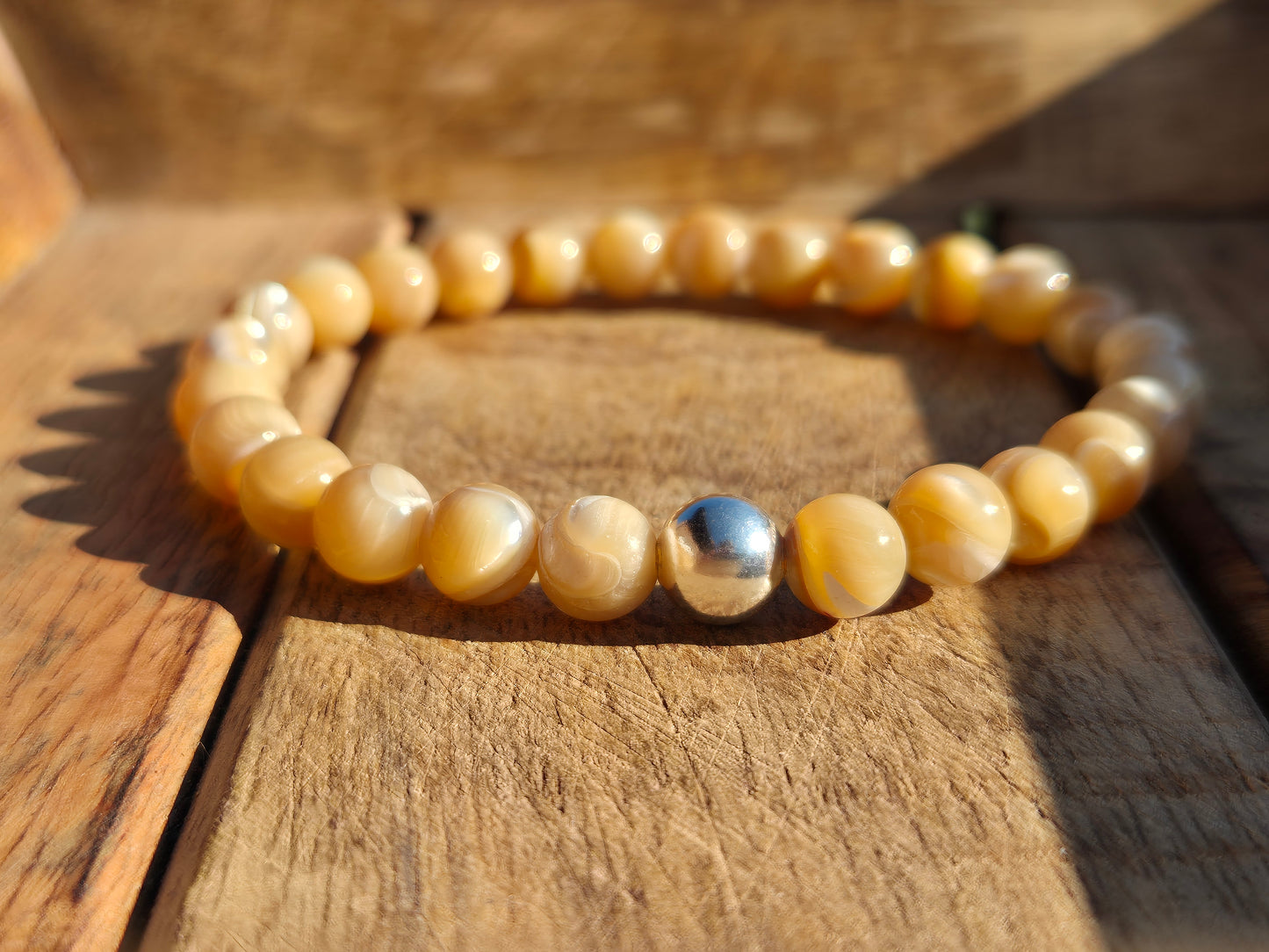 Nahle® 8mm Naturstein-Armband Perlmutt Naturstein mit 925 Silberperle