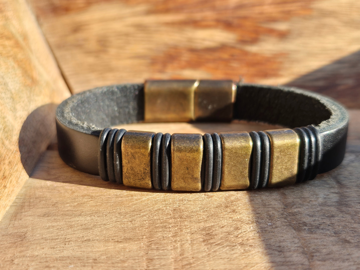 Lederarmband Schwarz Metallelemente