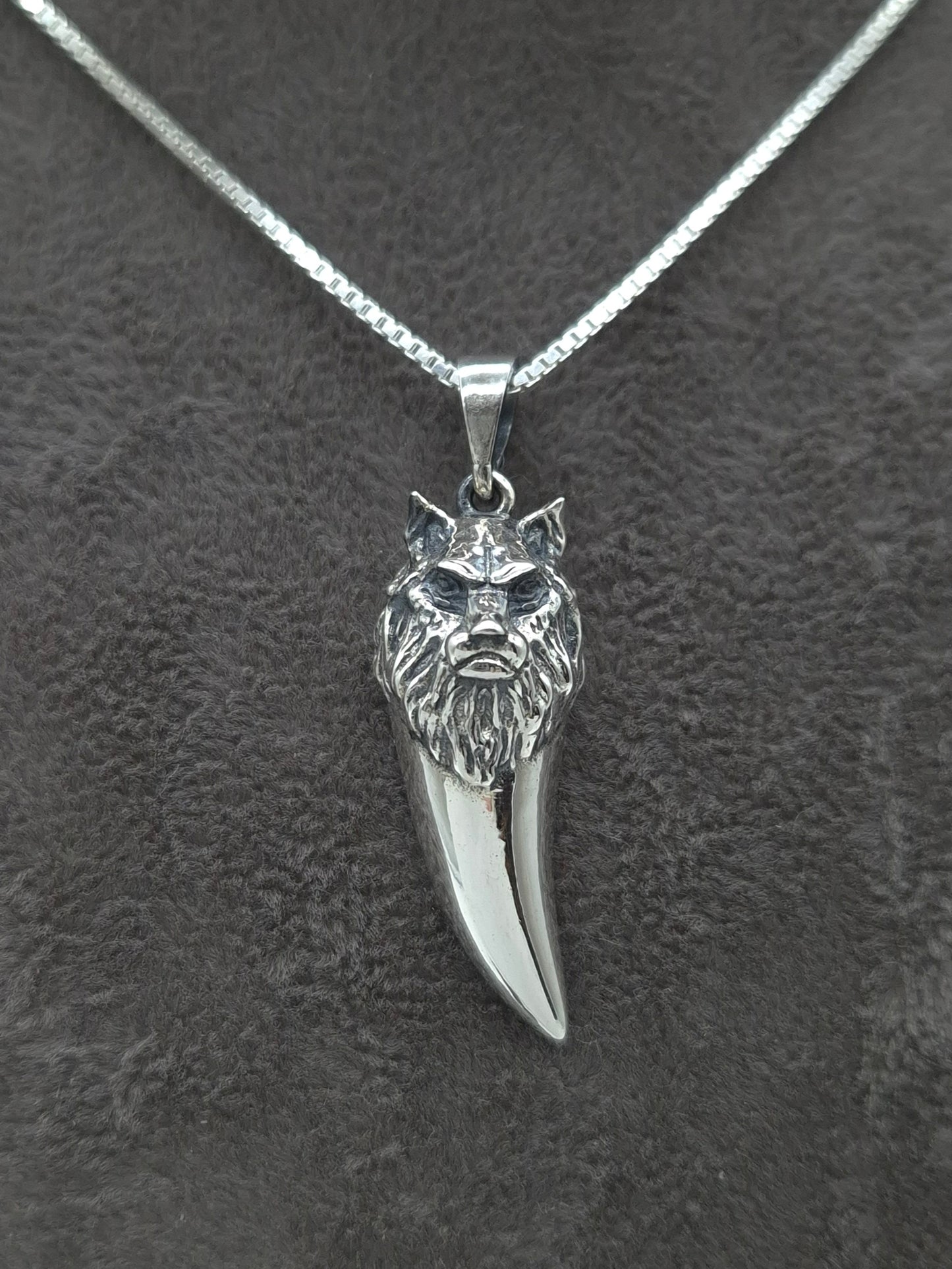 Silber Halskette mit 925 Silber Wolfszahnanhänger