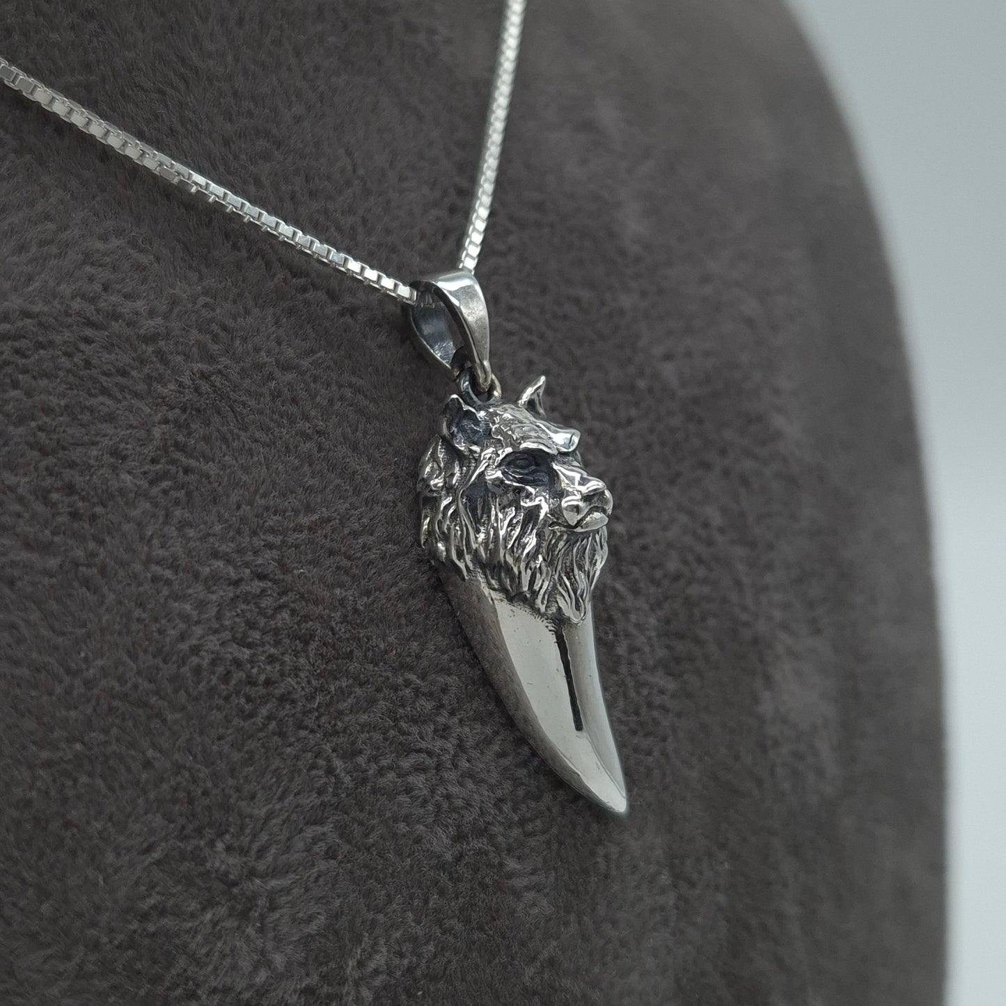 Silber Halskette mit 925 Silber Wolfszahnanhänger