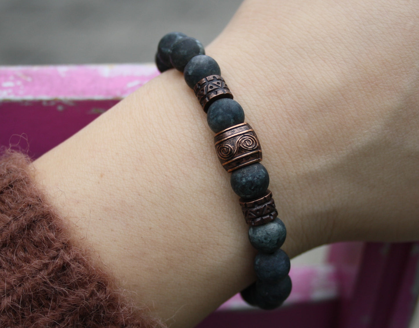 Nahle® 8mm Naturstein-Armband Wikinger