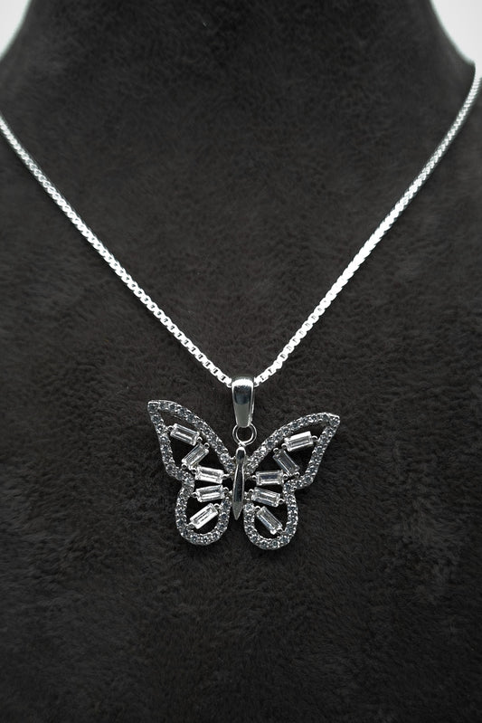 Silberhalskette Schmetterling