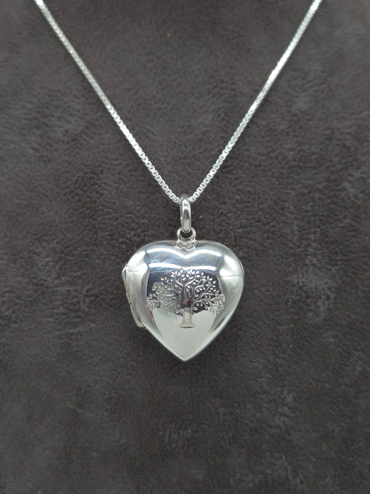 Silber Halskette mit 925 Silber Herzmedaillon Lebensbaum