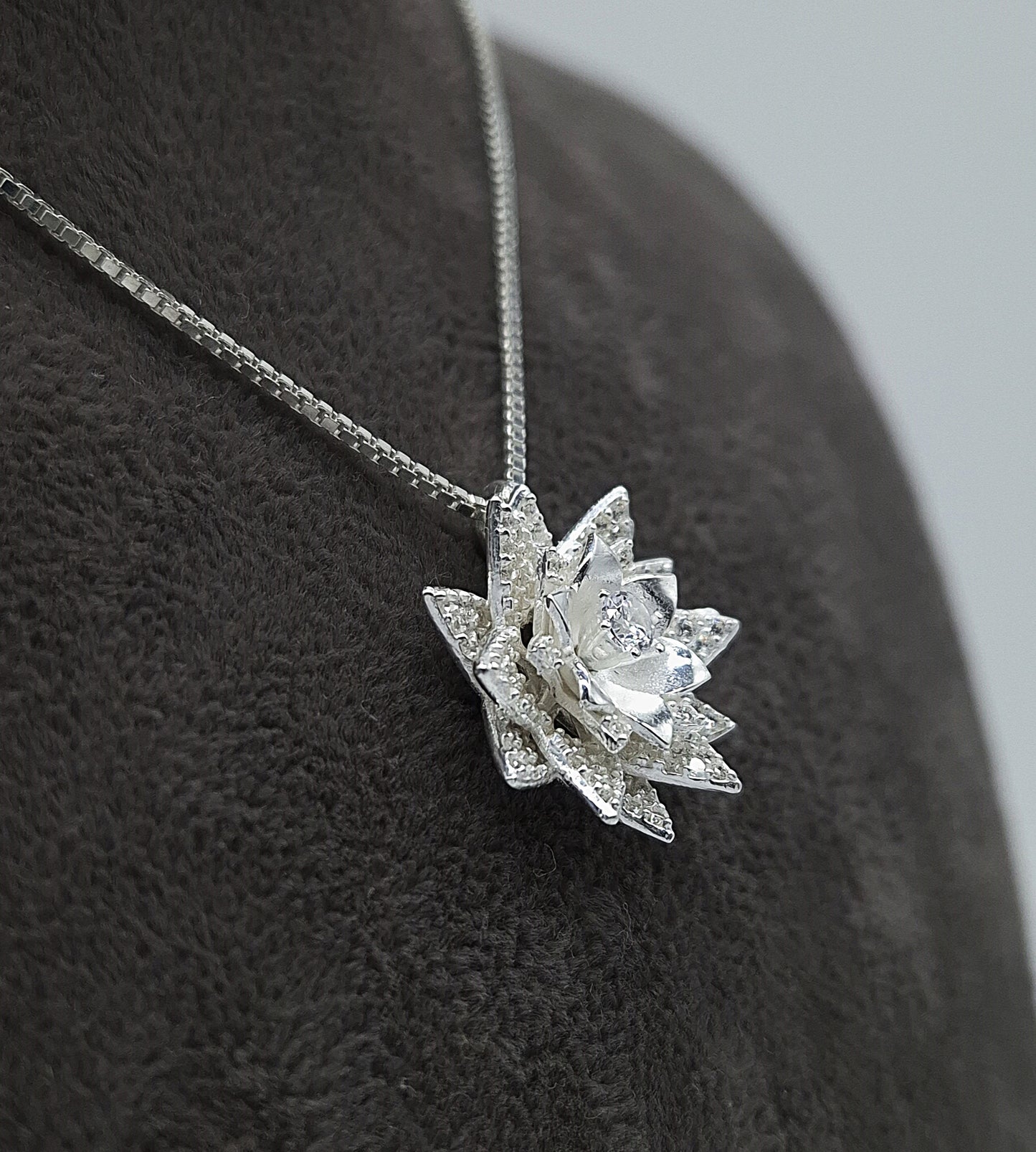 Silber Halskette 925 Wasserlilie Anhänger