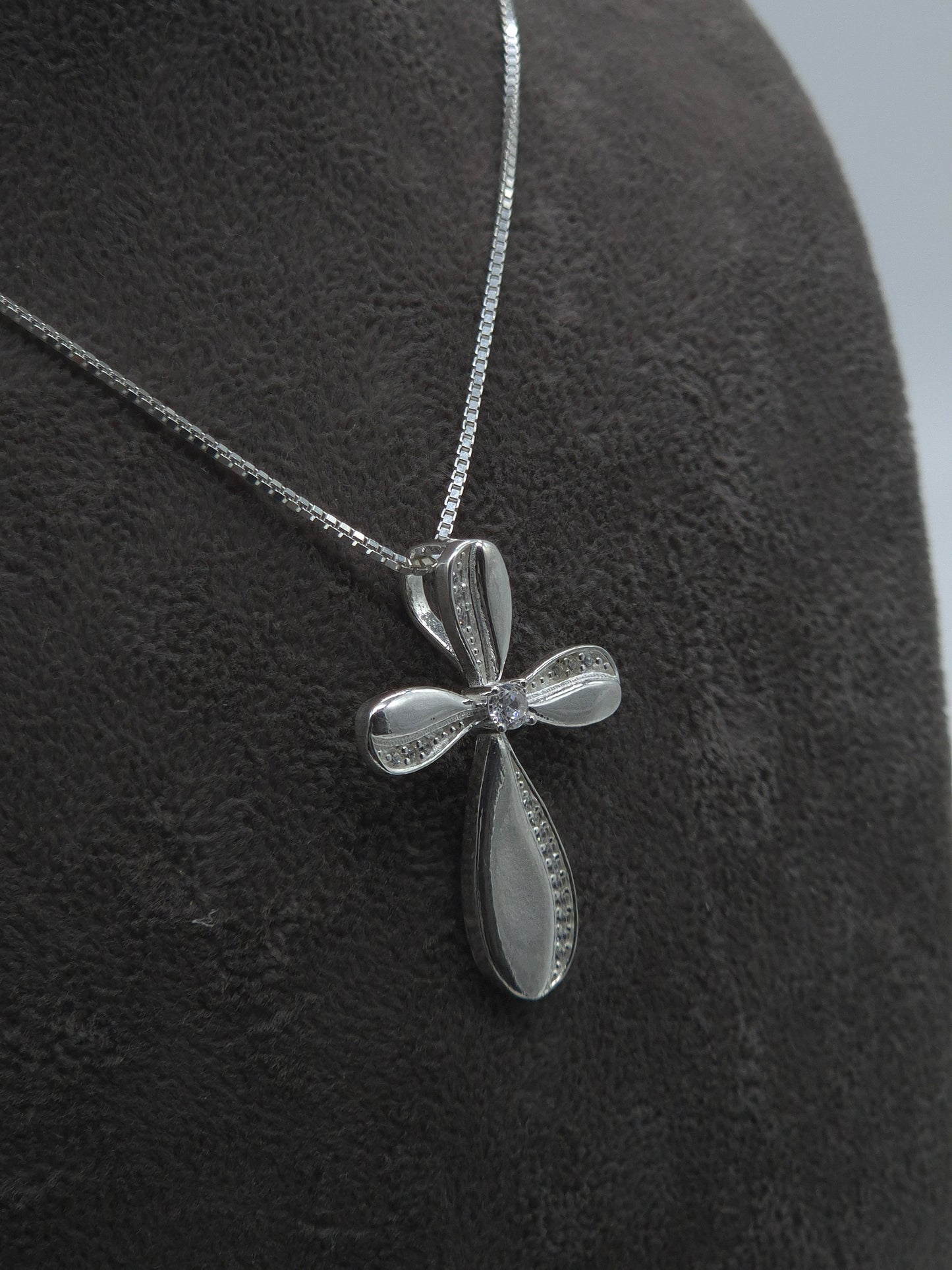 Silber Panzerkette oder Venezianerkette 925 geschwungenes Kreuz