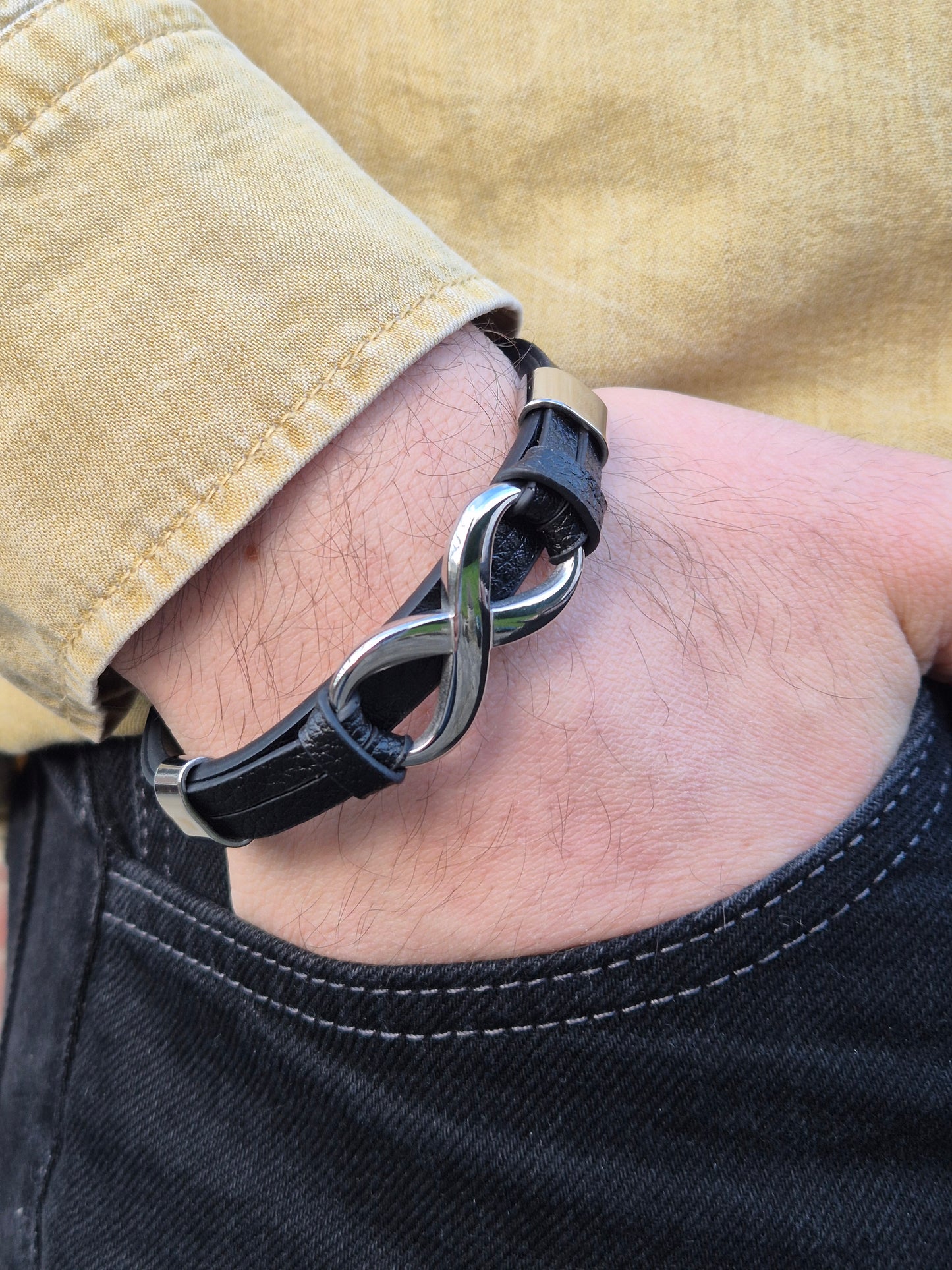 Lederarmband mit Verlängerungsglied Infinity
