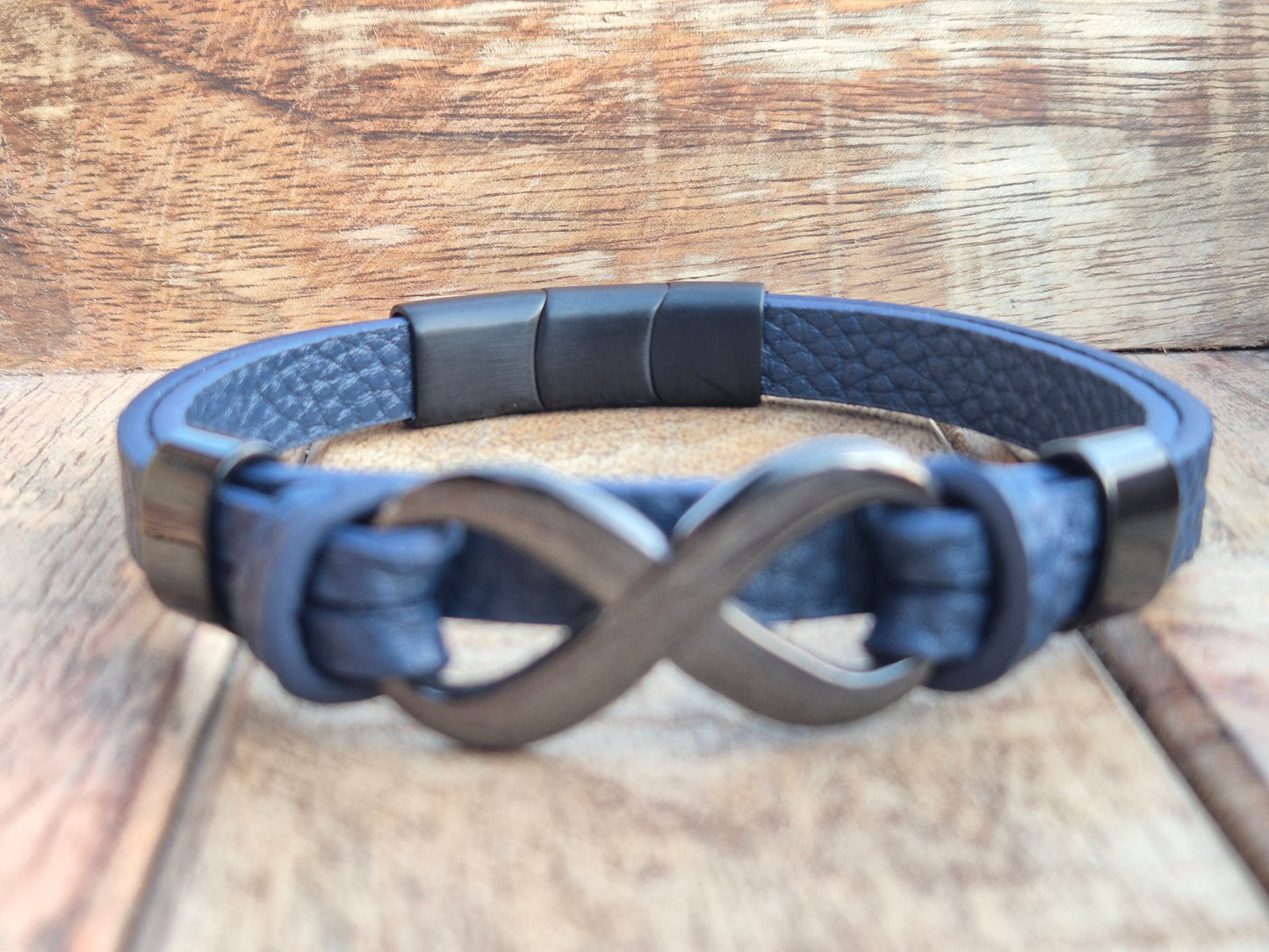 Lederarmband mit Verlängerungsglied Infinity