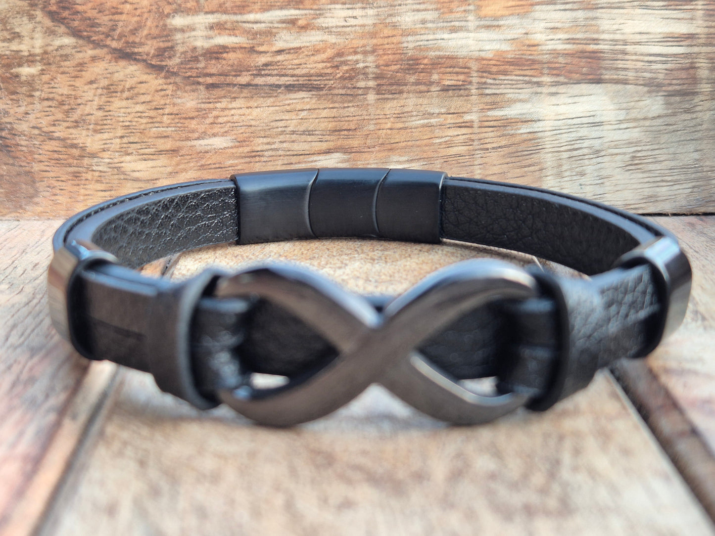 Lederarmband mit Verlängerungsglied Infinity