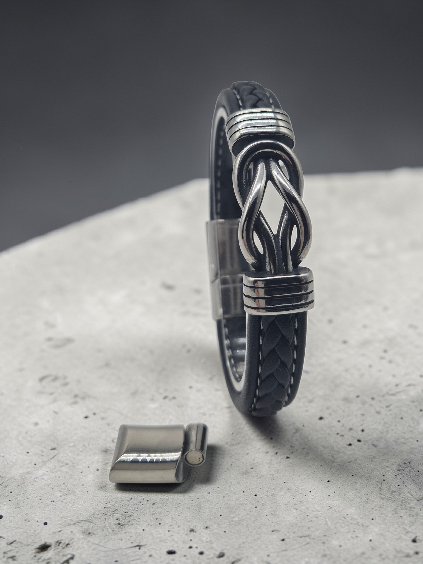 Lederarmband mit Verlängerungsglied Infinity in Schwarz-Silber-Schwarz/Braun