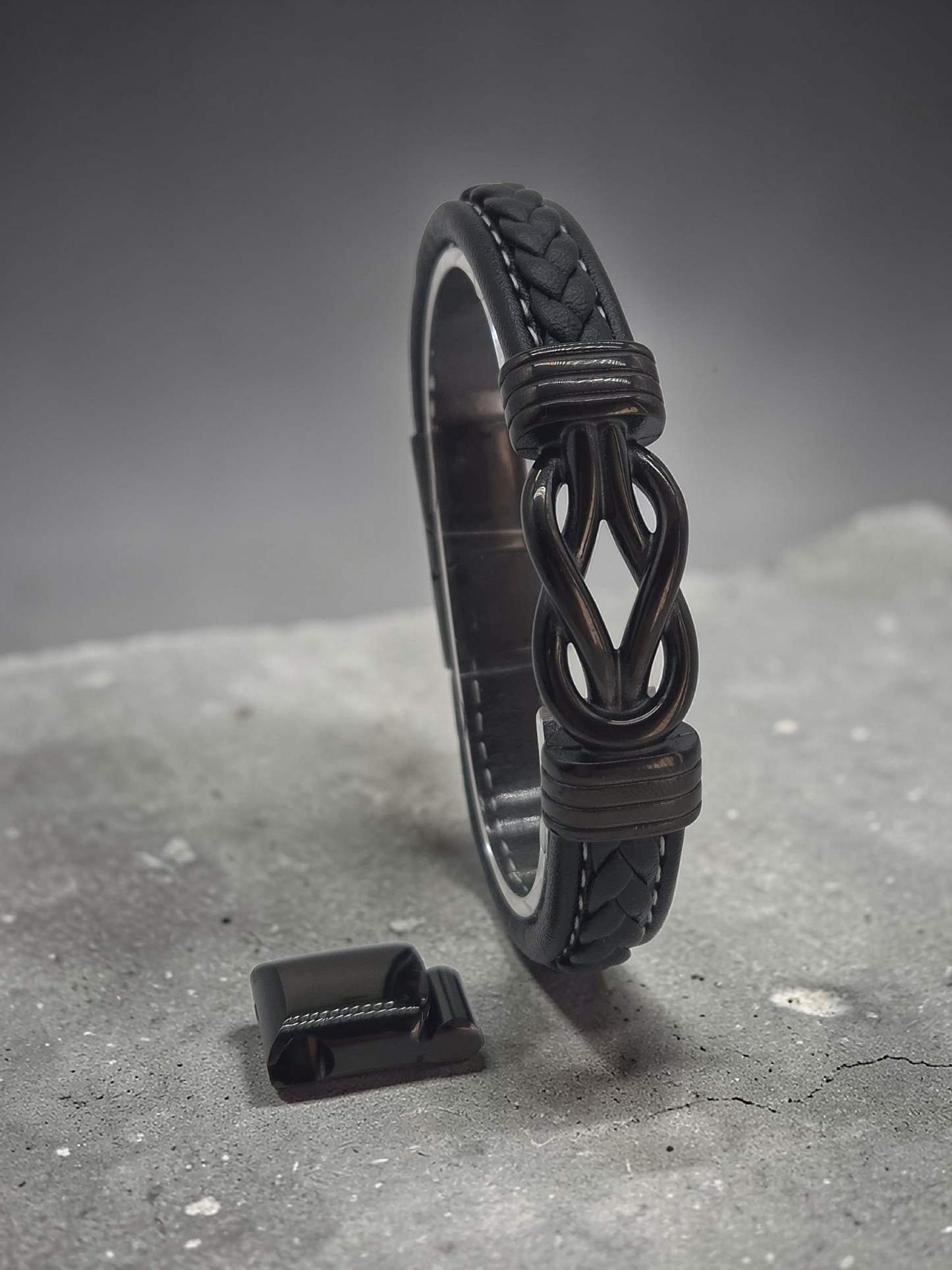Lederarmband mit Verlängerungsglied Infinity in Schwarz-Silber-Schwarz/Braun