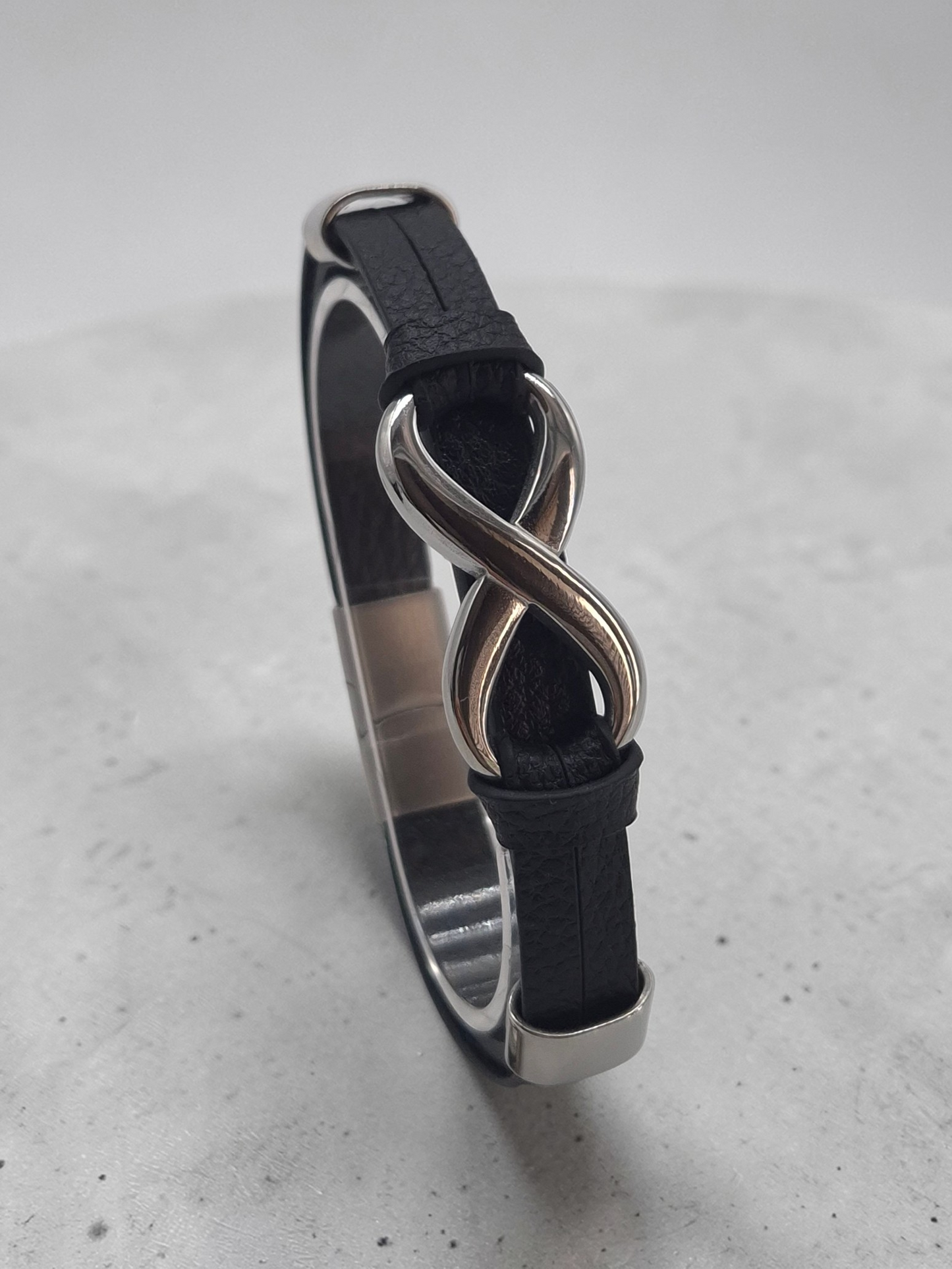 Lederarmband mit Verlängerungsglied Infinity in Schwarz-Silber-Braun-Blau