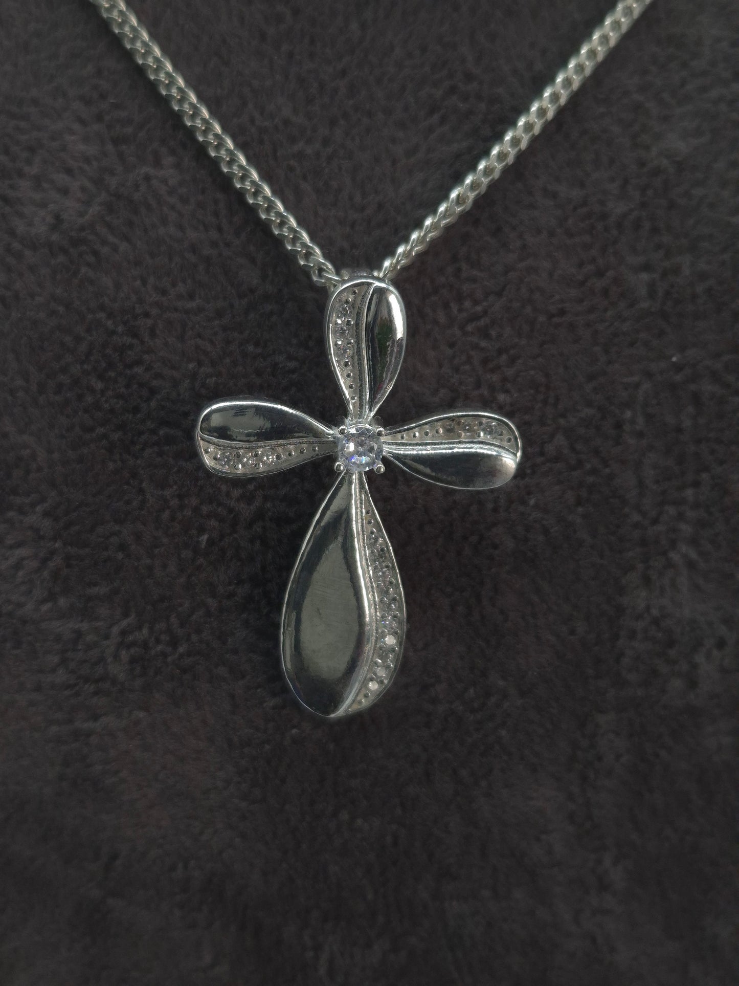 Silber Panzerkette oder Venezianerkette 925 geschwungenes Kreuz