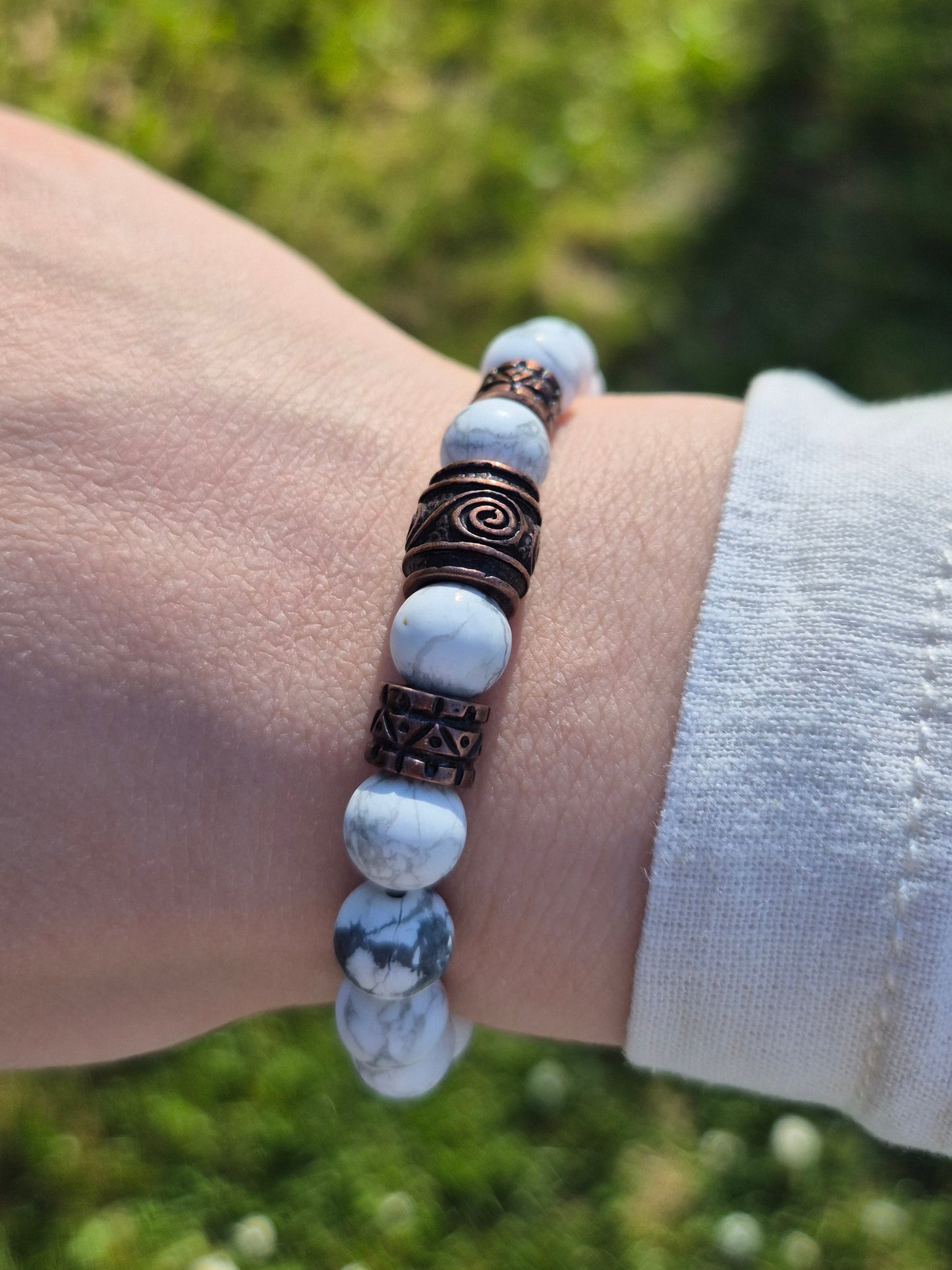 Nahle® 8mm Naturstein-Armband Howlith Wikinger