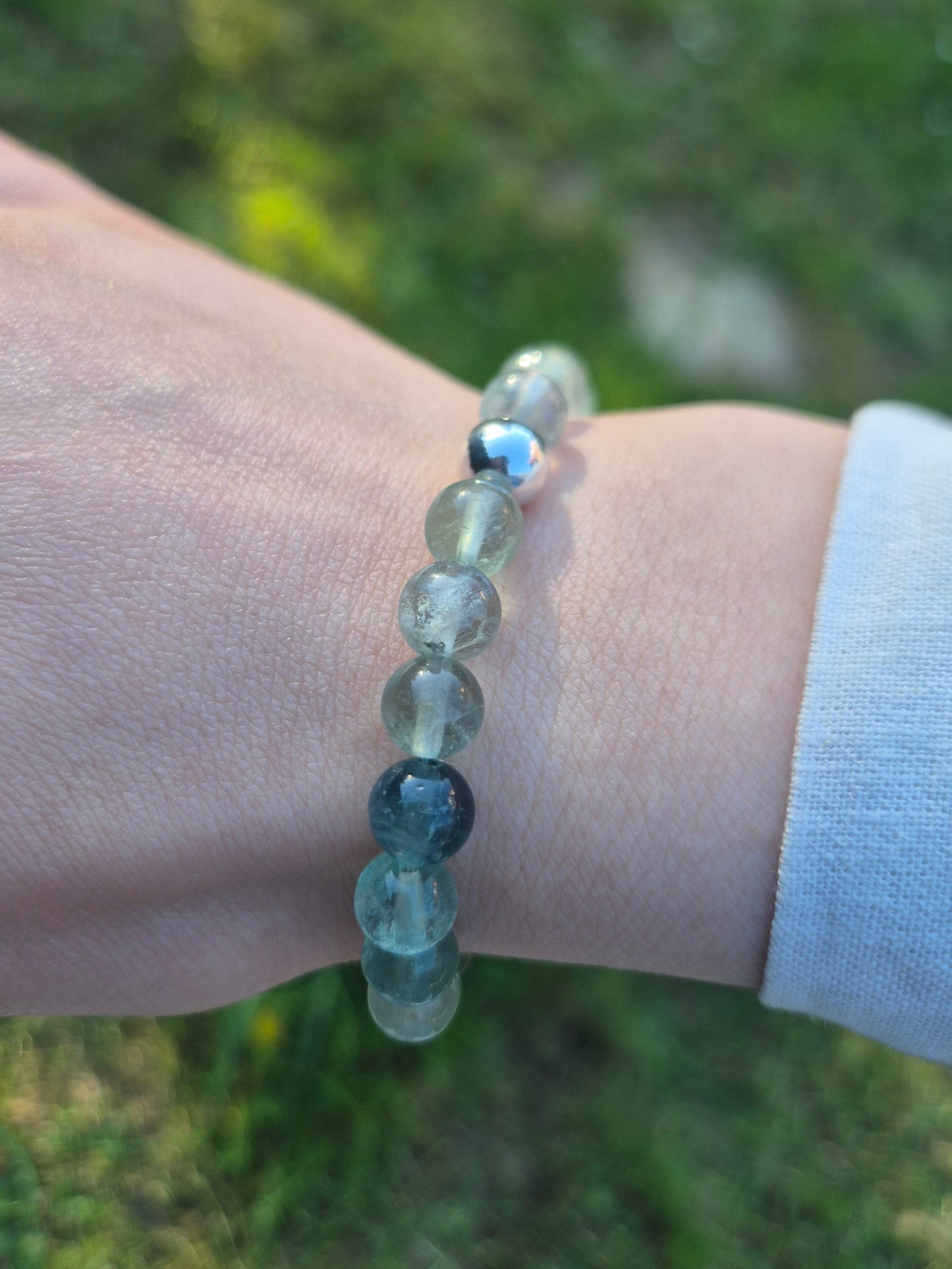 Nahle® 8mm Grüner Fluorit Naturstein-Armband 925 Silberperle