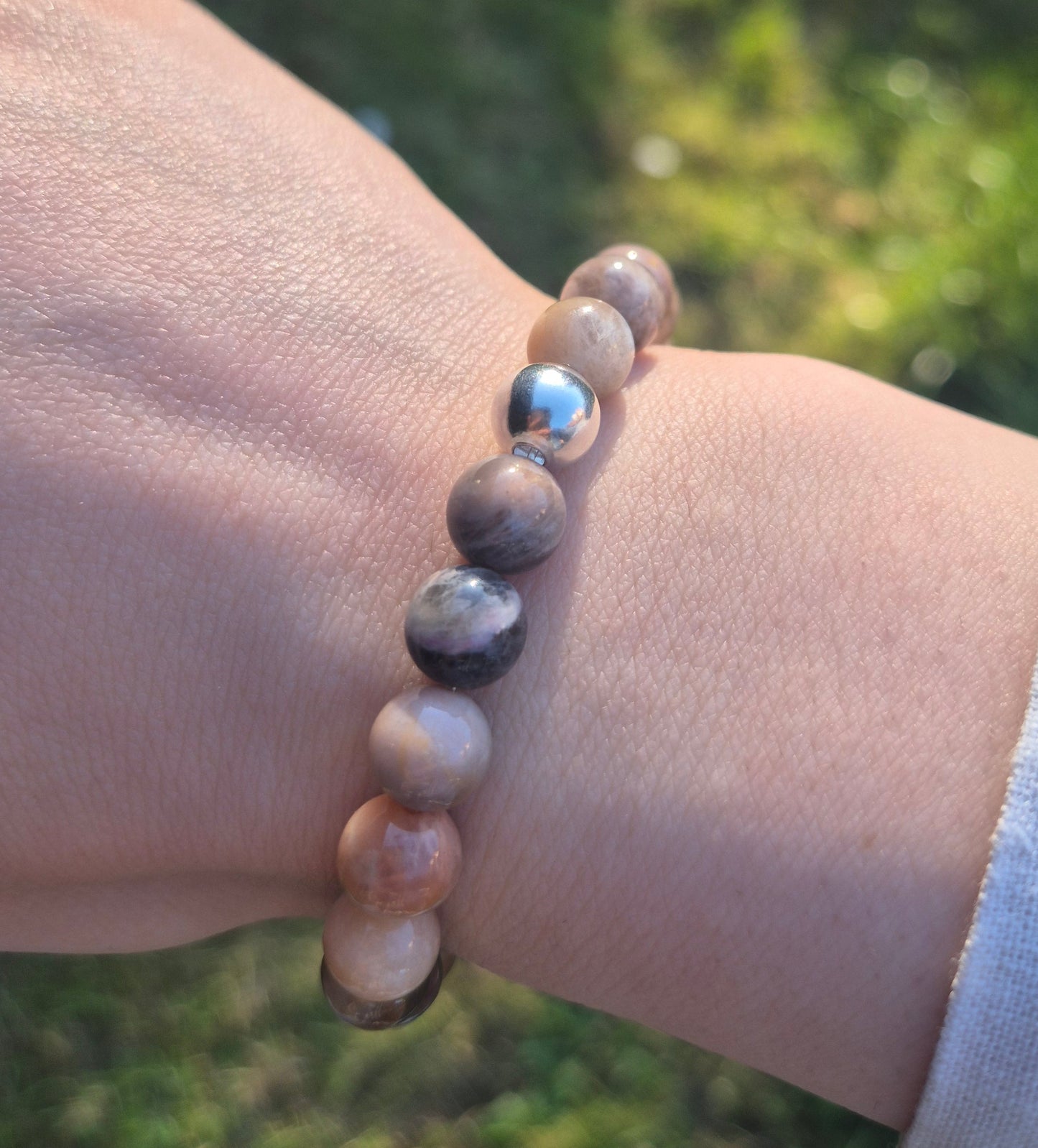 Nahle® 8mm Schwarzer Mondstein Naturstein-Armband 925 Silberperle