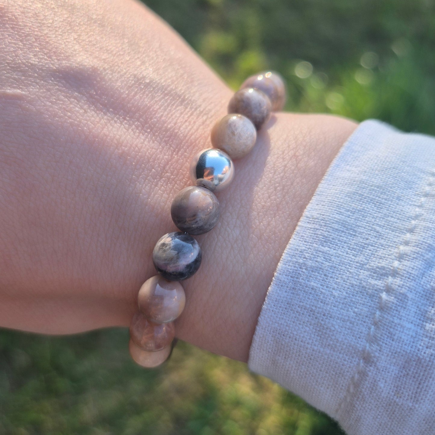 Nahle® 8mm Schwarzer Mondstein Naturstein-Armband 925 Silberperle
